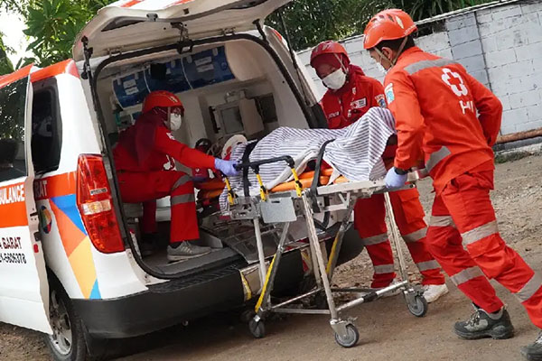 Pelayanan Ambulance Evakuasi la24